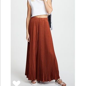Elizabeth and James Noble Pleated Wide Leg Pant